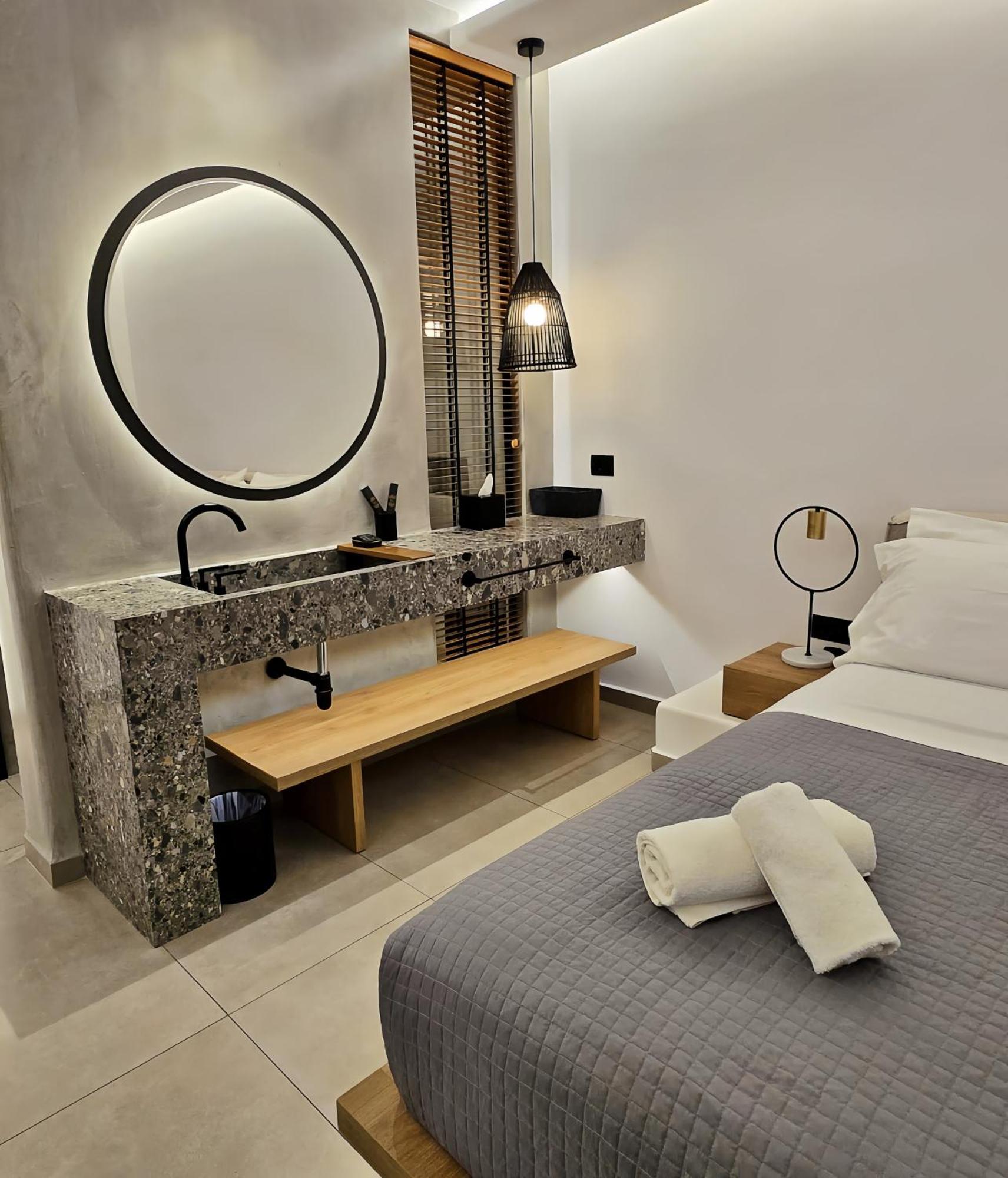 Avra Mykonos * Tourlos